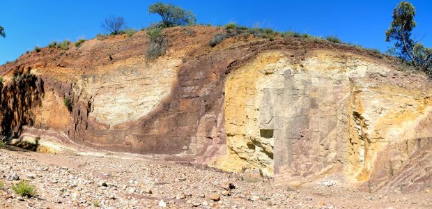 Ochre Pits - místní skály byly používány pro výrobu barviv po staletí.